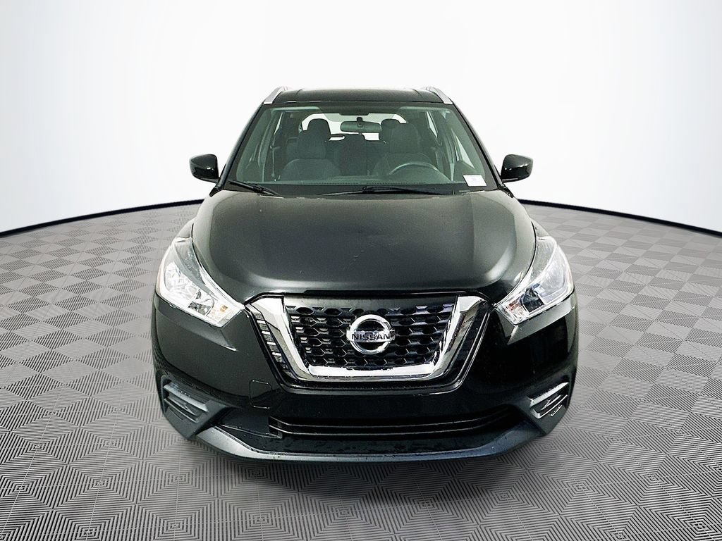 Used 2019 Nissan Kicks SV FWD image 4