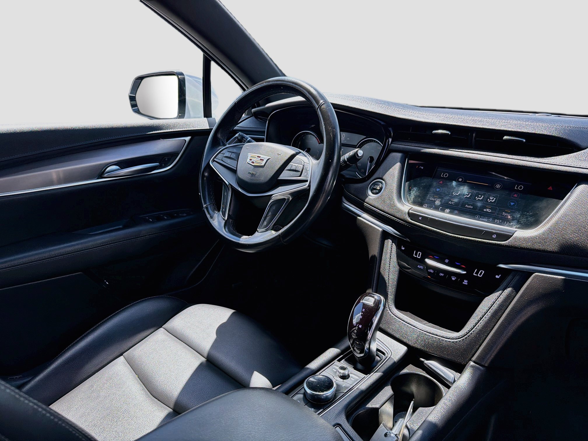 Used 2023 Cadillac XT5 Luxury FWD image 29