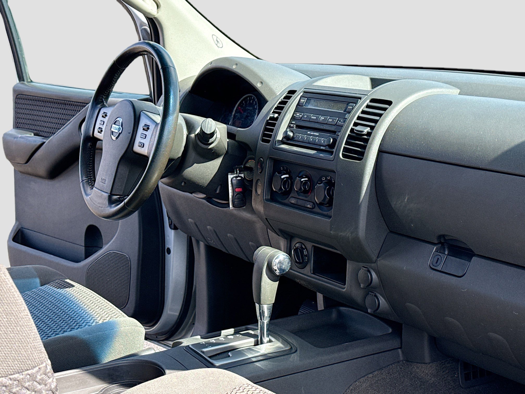 Used 2006 Nissan Frontier LE w/ (H01) Audio Pkg image 5