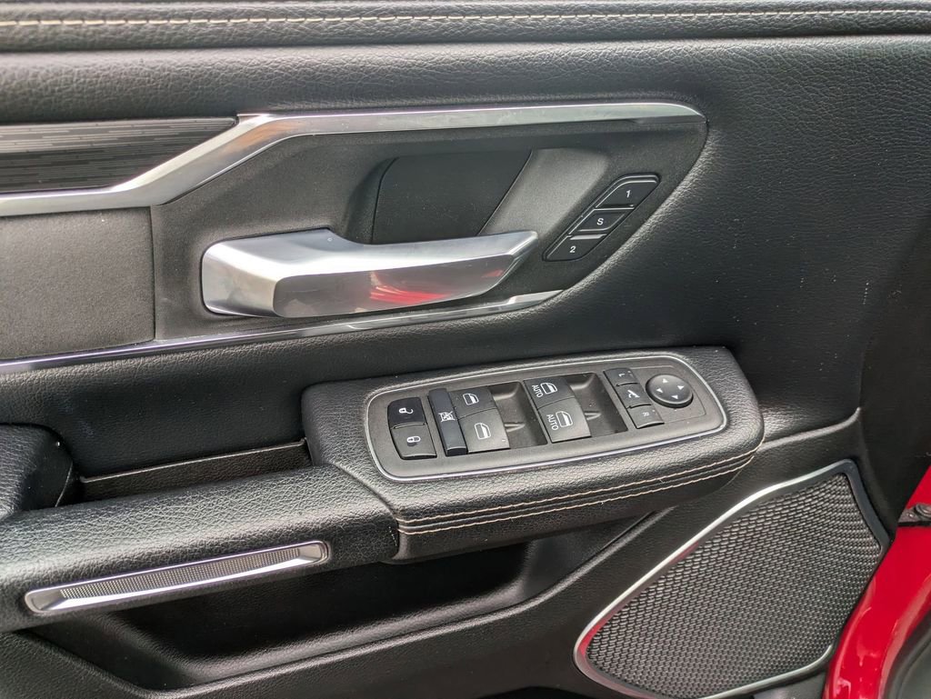 Used 2024 RAM 1500 Laramie image 10