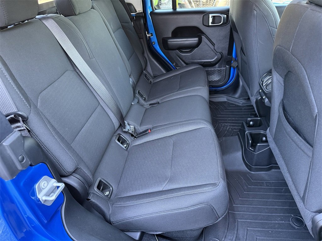 Used 2021 Jeep Gladiator Sport image 35