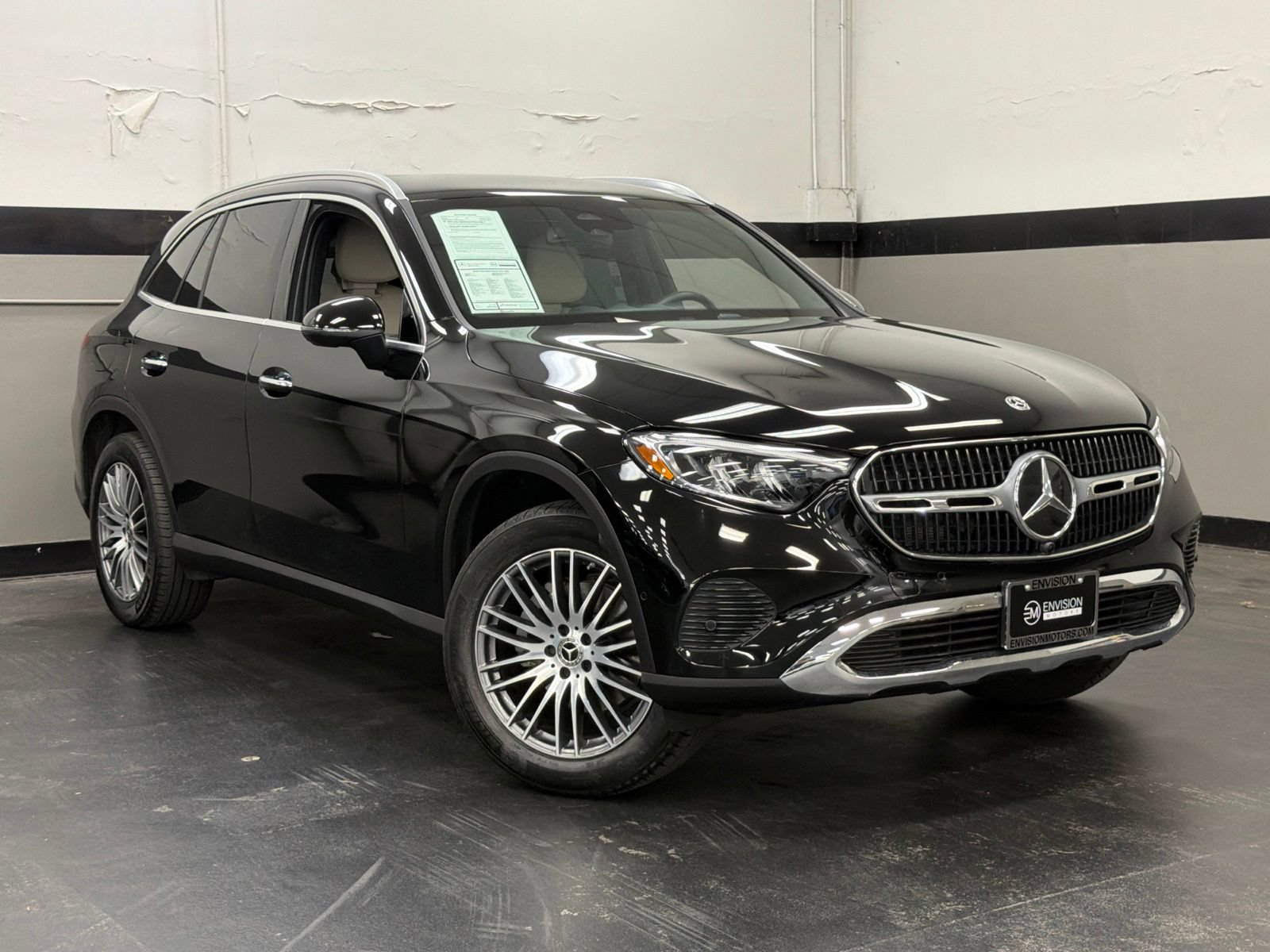 Certified 2026 Mercedes-Benz GLC 300 image 2