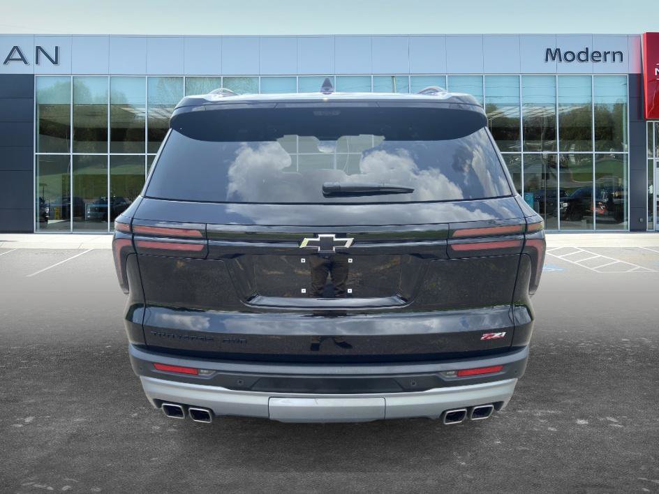 Used 2025 Chevrolet Traverse Z71 w/ Enhanced Driving Package AWD/4WD image 6