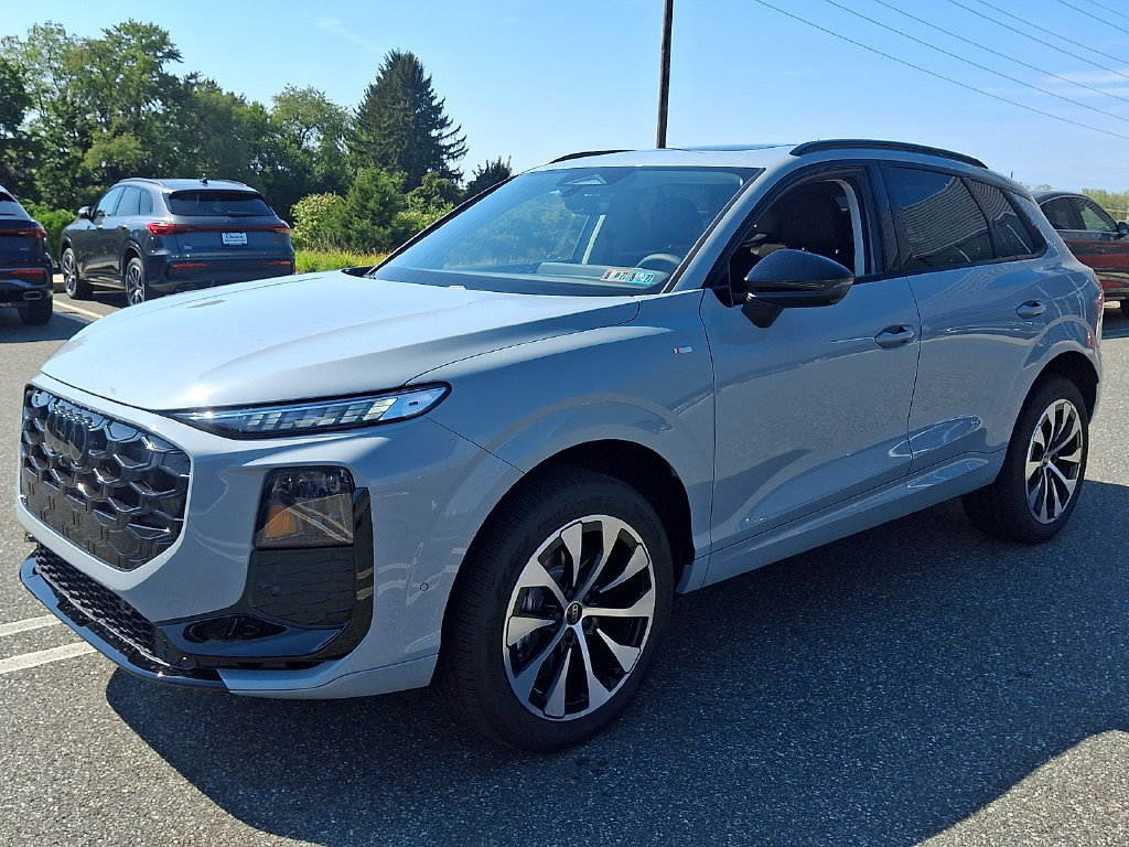 New 2026 Audi Q3 quattro 2.0T AWD/4WD image 5