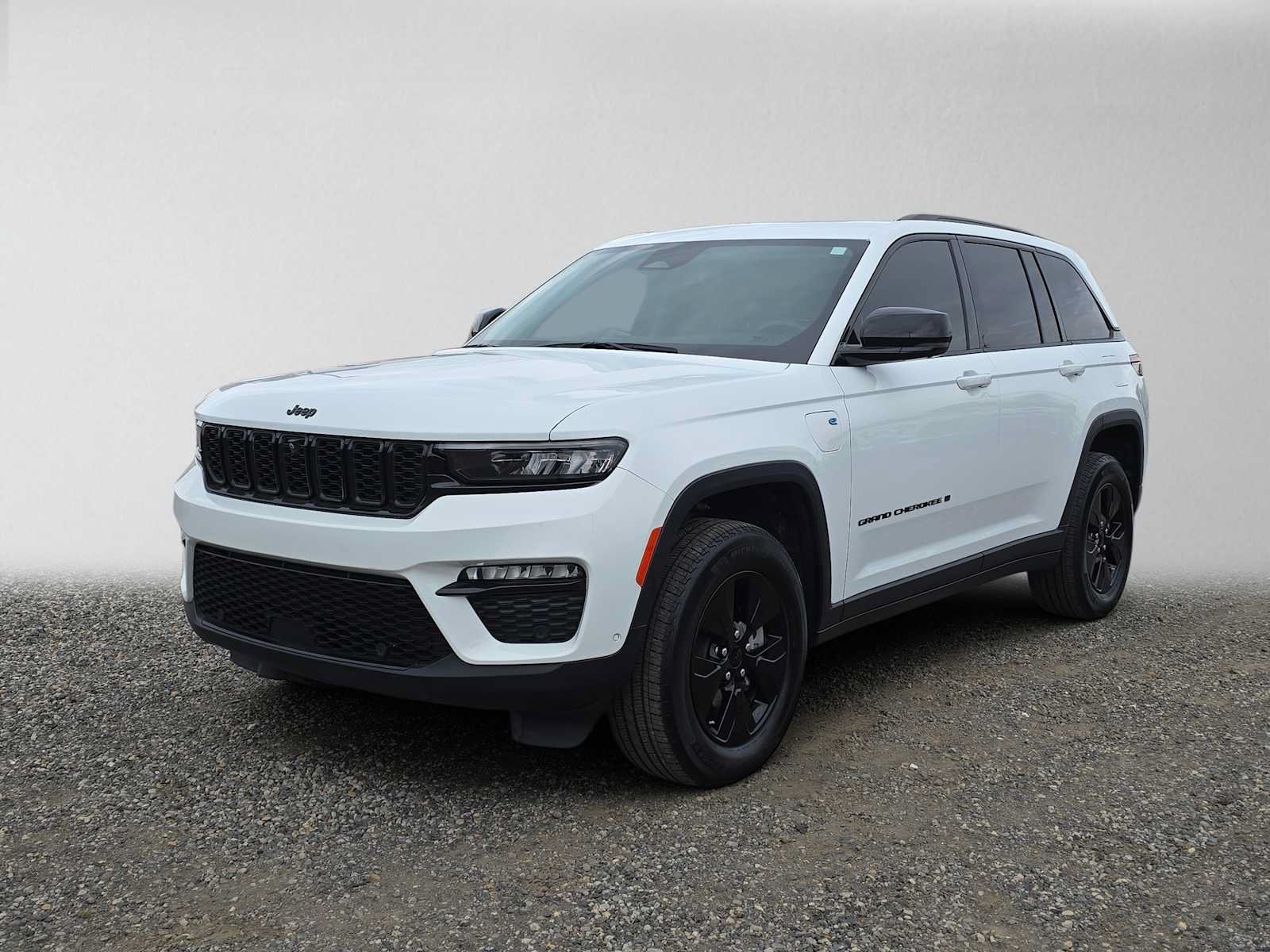 Used 2022 Jeep Grand Cherokee Limited 4xe w/ Luxury Tech Group II AWD/4WD image 7