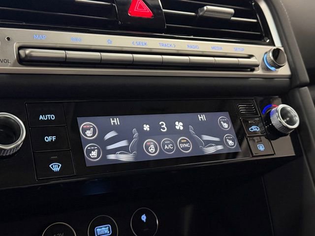 Used 2026 Genesis G70 2.5T Prestige image 20