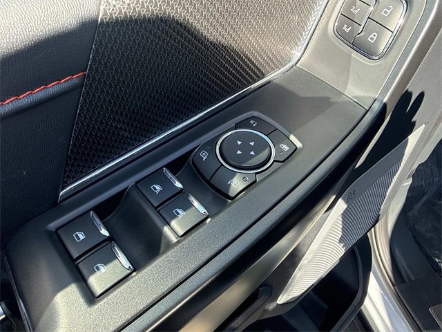 Used 2025 Ford F150 Raptor image 9