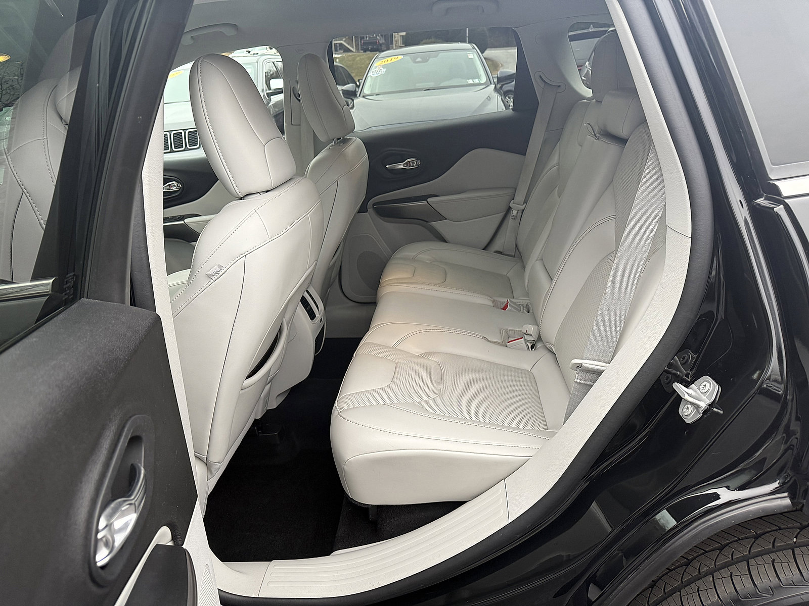 Used 2021 Jeep Cherokee Latitude Lux image 15