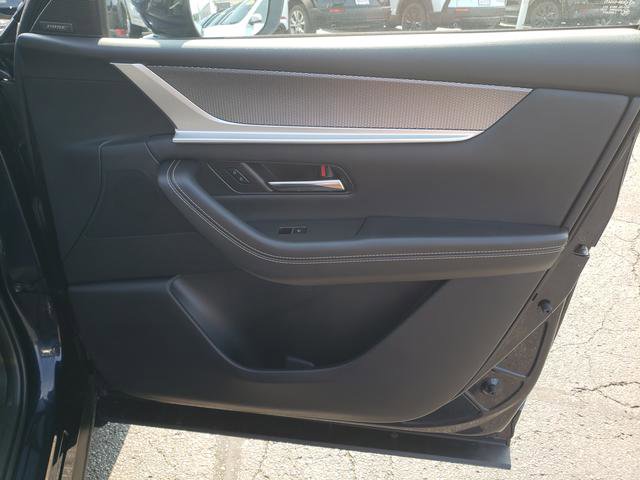 Used 2024 MAZDA CX-90 Plug-In Hybrid w/ Premium Pkg image 17