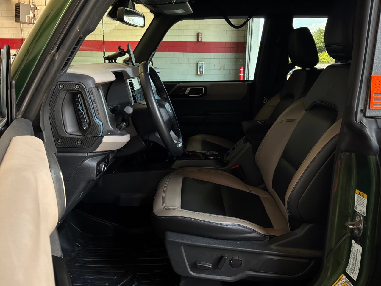 Used 2024 Ford Bronco Wildtrak AWD/4WD image 11