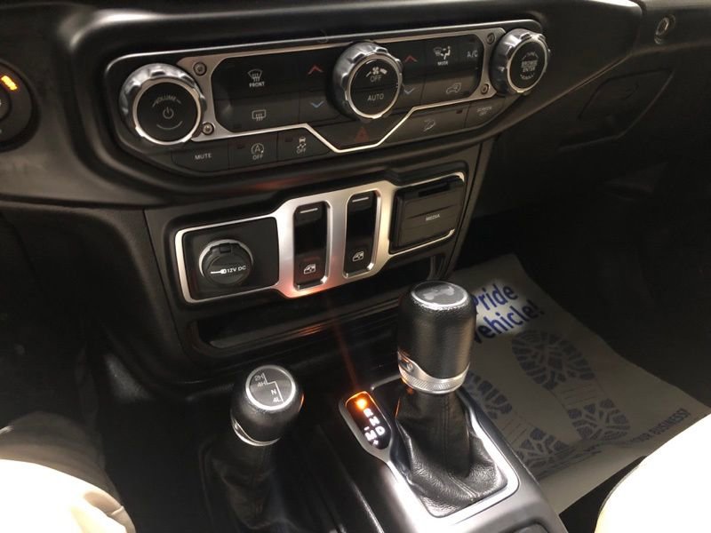 Used 2020 Jeep Wrangler Sport image 24