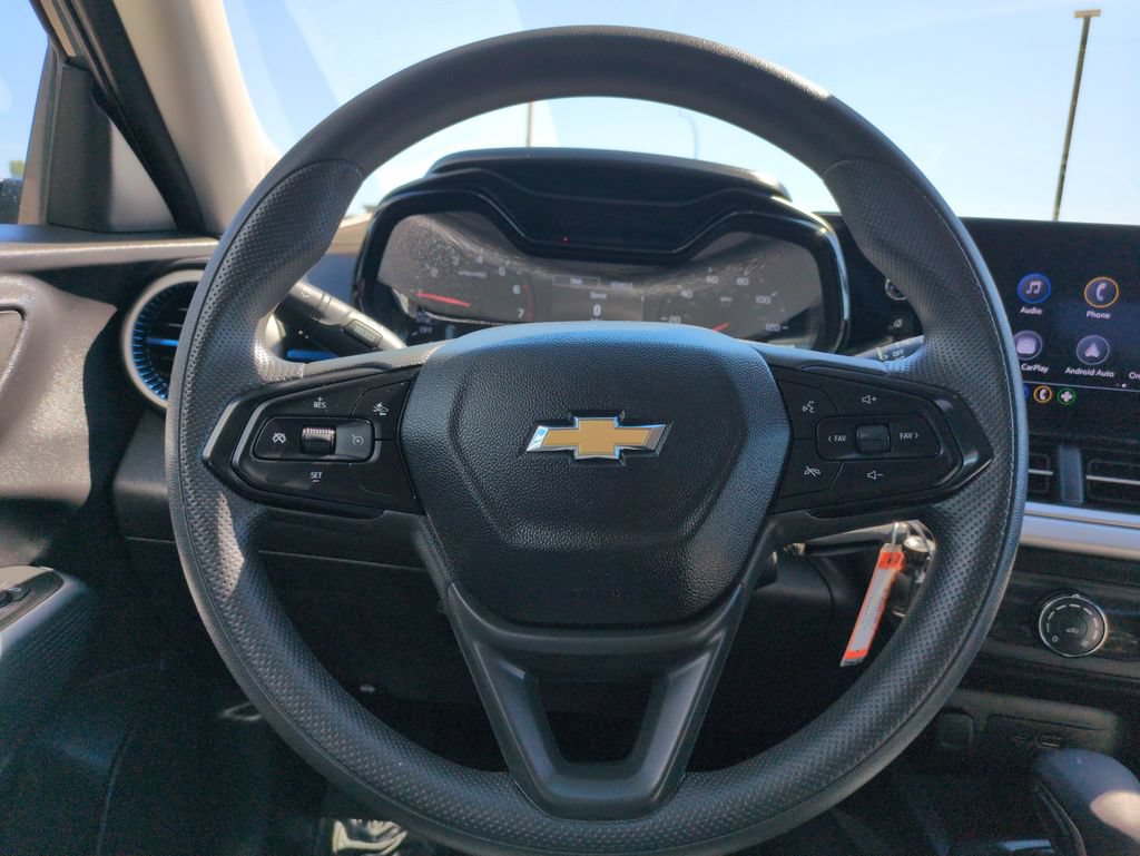 Used 2026 Chevrolet Trax LS FWD image 14
