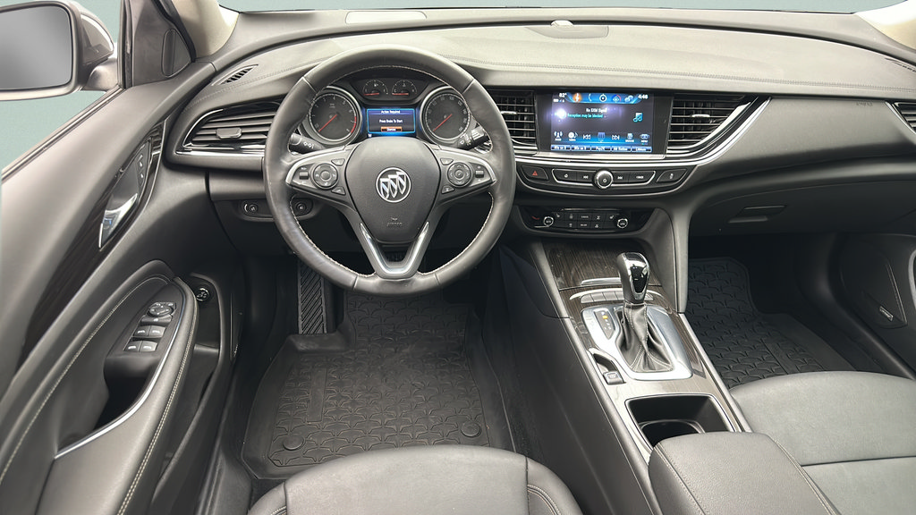 Used 2018 Buick Regal Essence w/ Driver Confidence Package #1 AWD/4WD image 10