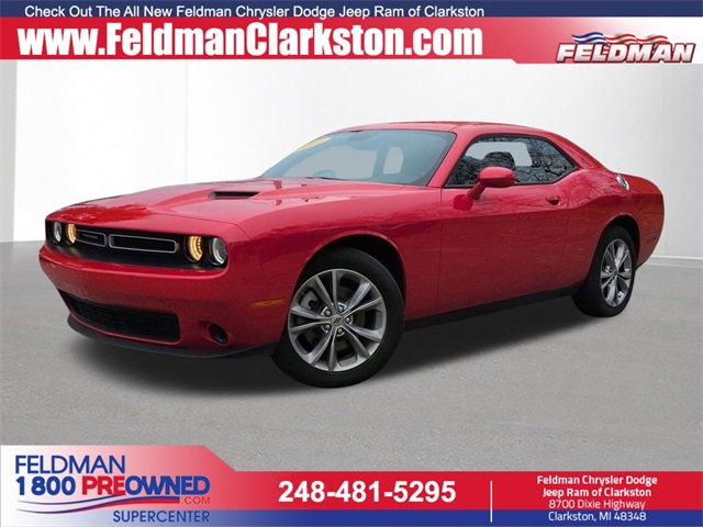 Used 2023 Dodge Challenger SXT image 1