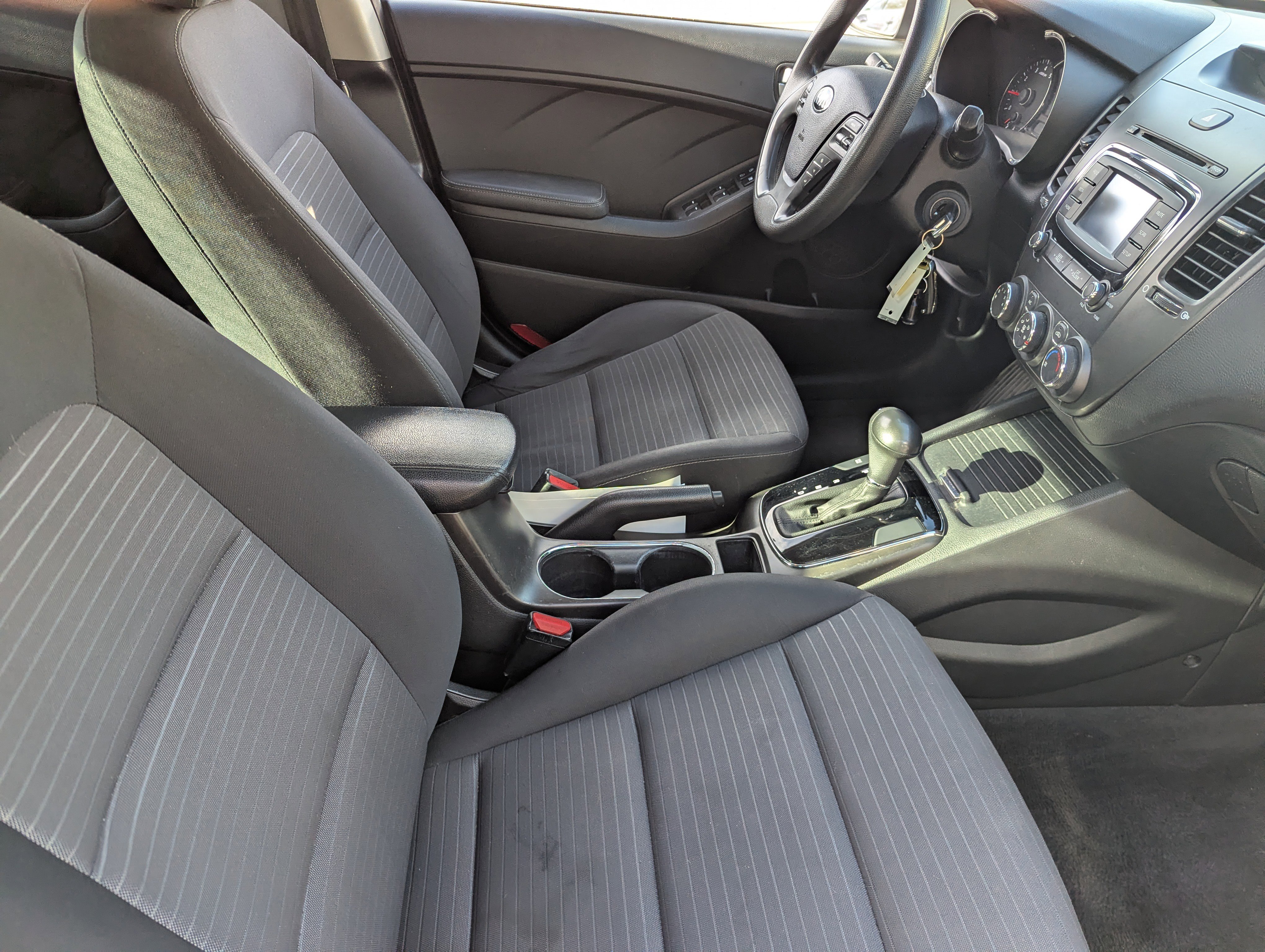 Used 2017 Kia Forte LX w/ LX Popular Package image 9