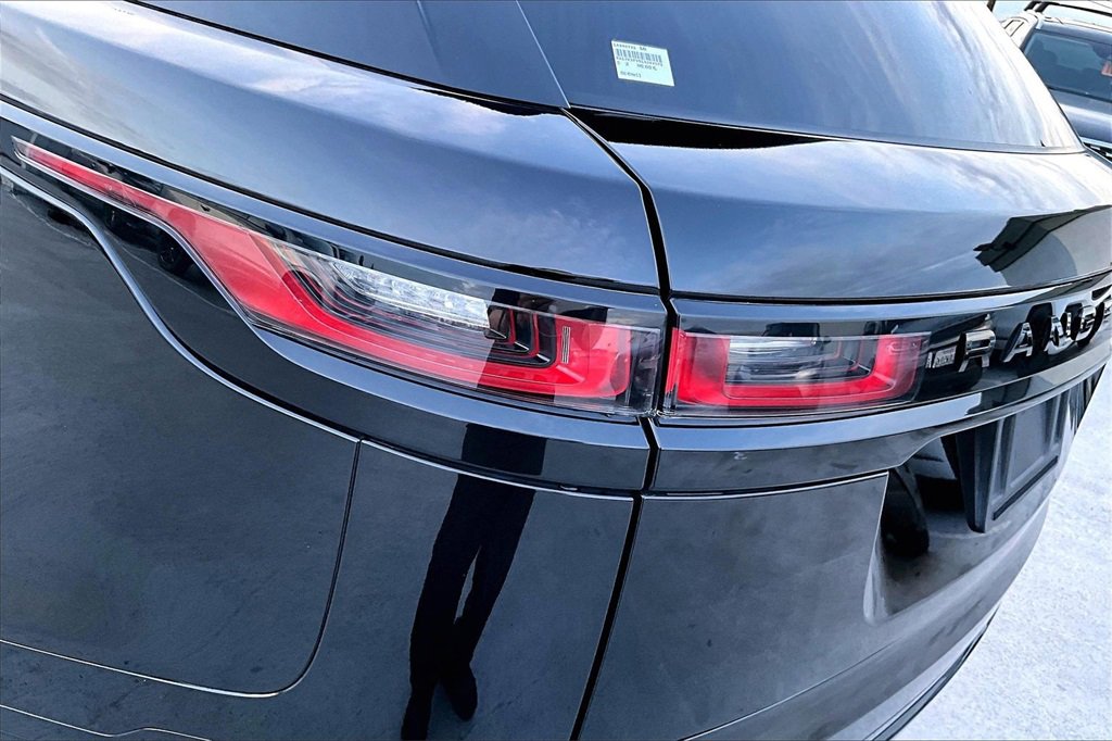 Used 2020 Land Rover Range Rover Velar R-Dynamic S image 21