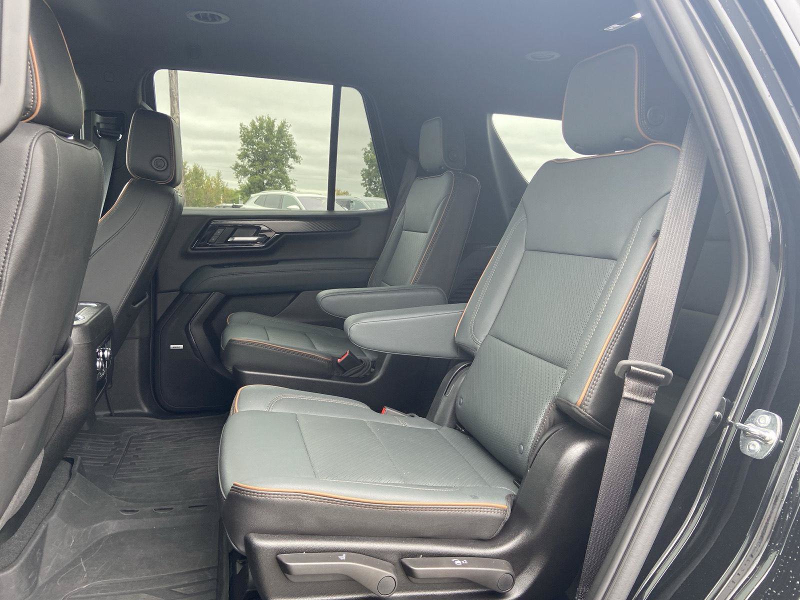 Used 2026 GMC Yukon AT4 w/ LPO, Floor Liner Package AWD/4WD image 19