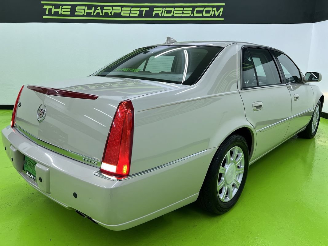 Used 2010 Cadillac DTS FWD image 10