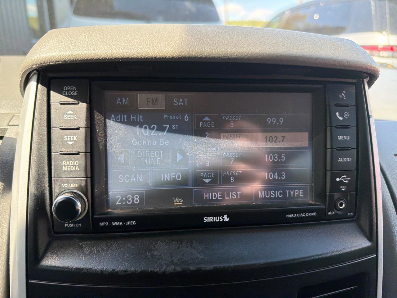 Used 2008 Dodge Grand Caravan SXT w/ Entertainment Group 2 FWD image 23