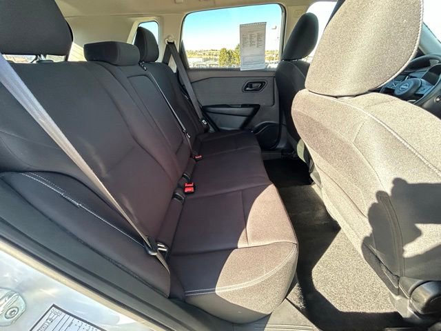 Used 2023 Nissan Rogue S image 27