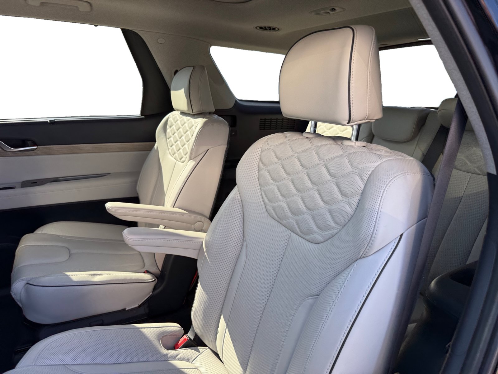 Certified 2022 Hyundai Palisade Limited FWD image 16