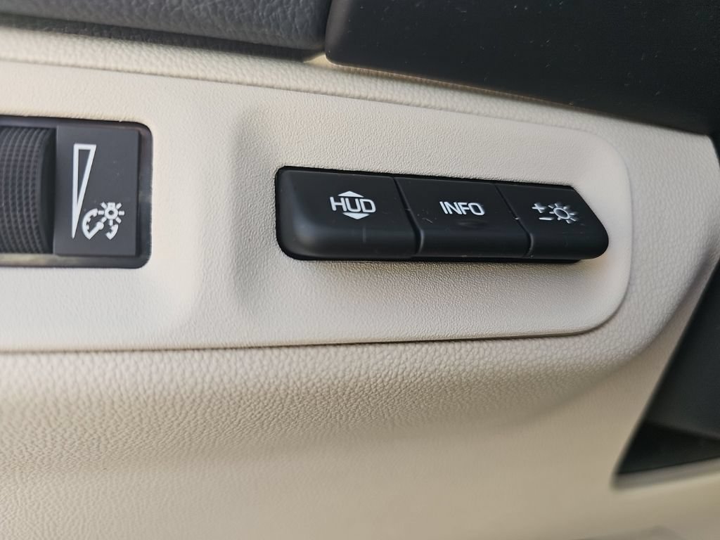 Used 2023 GMC Acadia Denali w/ Denali Ultimate Package AWD/4WD image 47