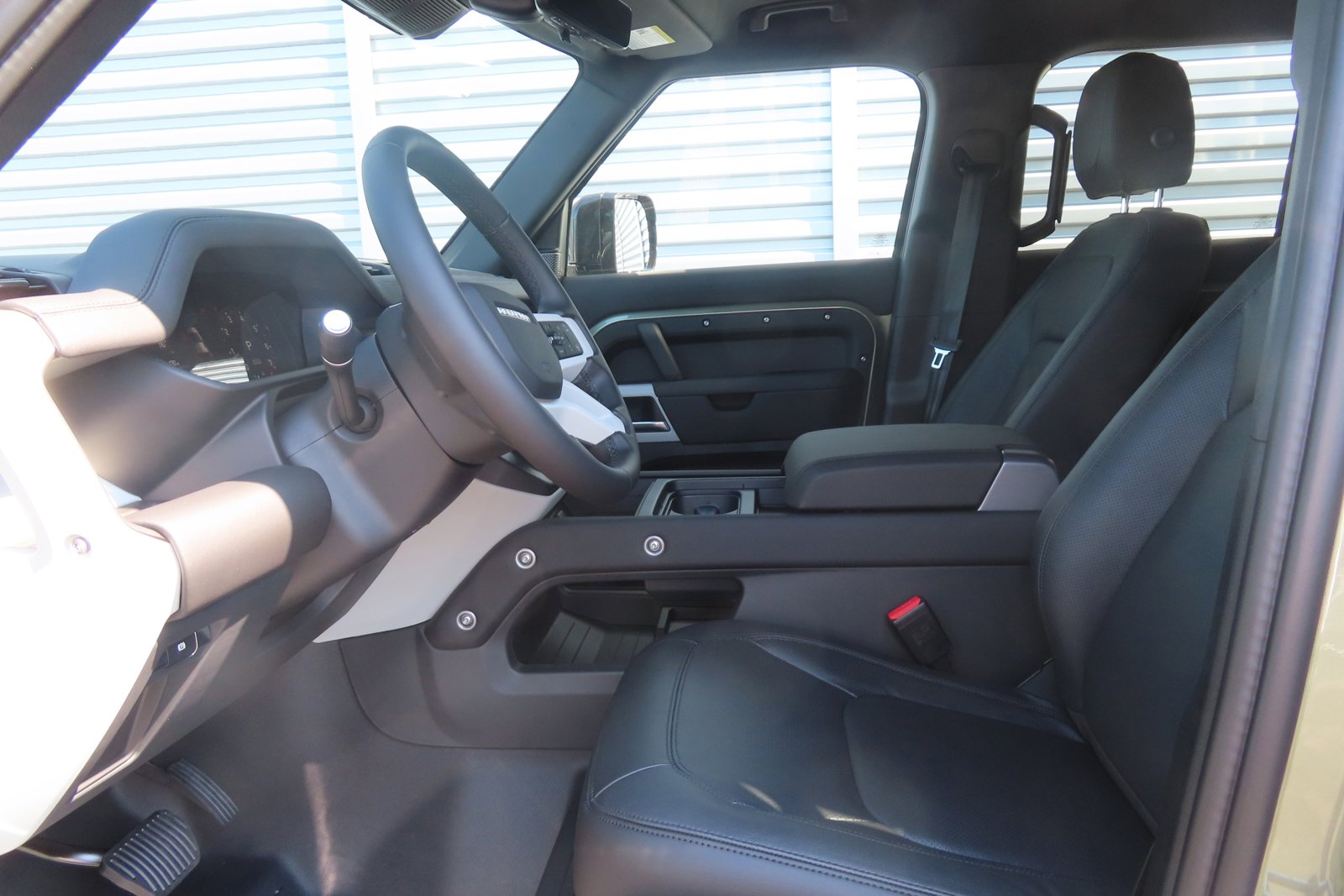 New 2024 Land Rover Defender 110 S image 16