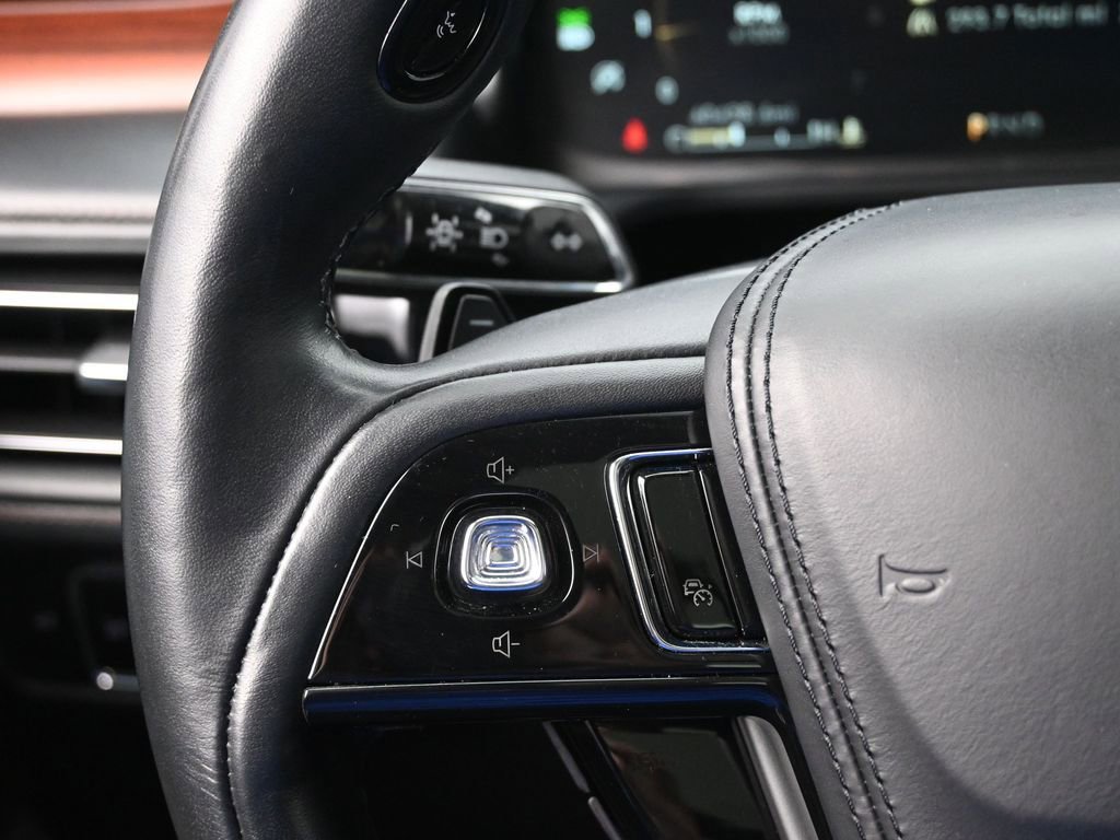 Used 2023 Lincoln Aviator Reserve w/ Equipment Group 201A image 15