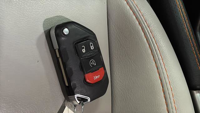 Used 2021 Jeep Gladiator Mojave image 20