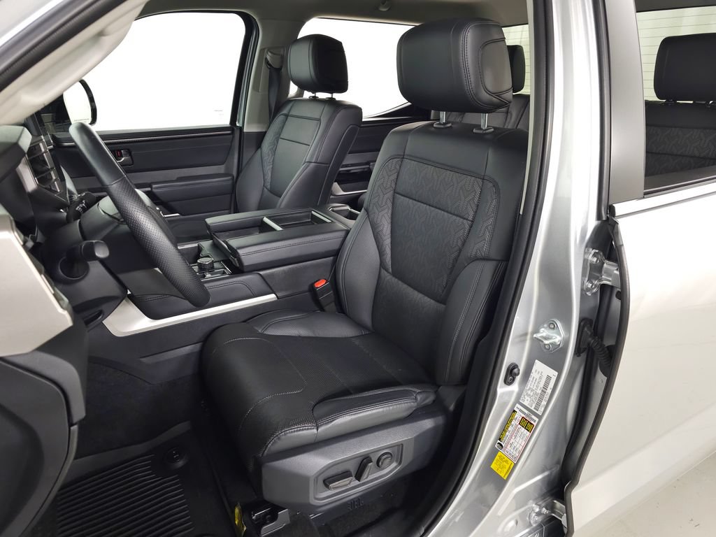 Used 2024 Toyota Tundra Limited AWD/4WD image 17
