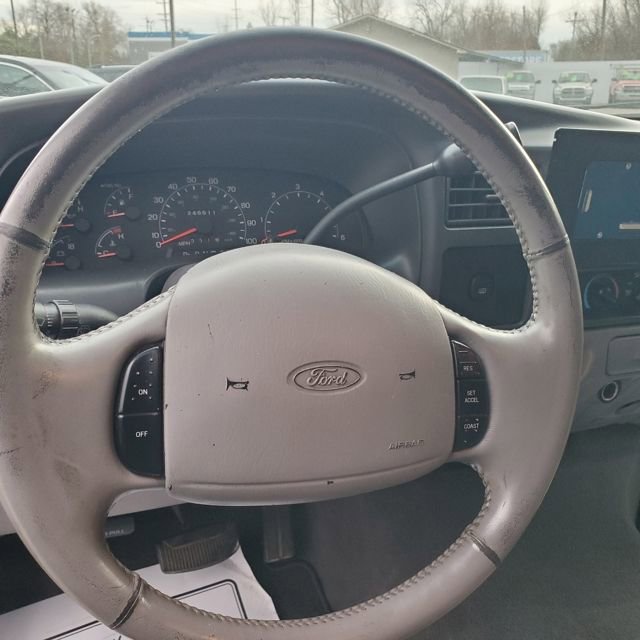Used 2001 Ford Excursion XLT image 15