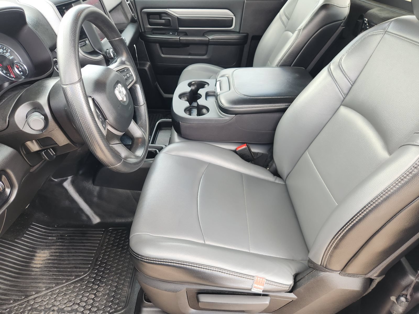 Used 2024 RAM 2500 Tradesman w/ Chrome Appearance Group AWD/4WD image 17