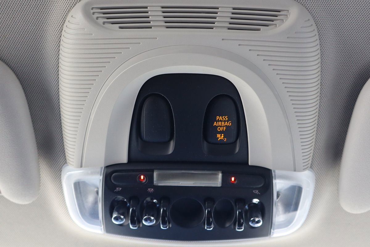 Used 2017 MINI Cooper 2-Door Hardtop FWD image 20