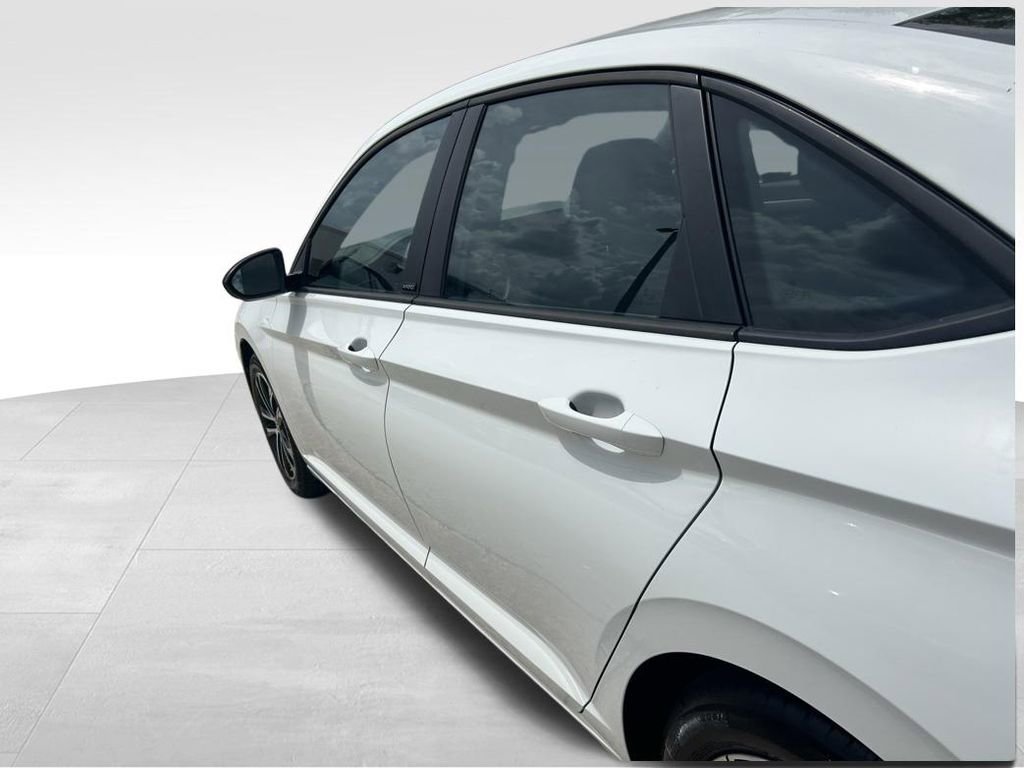 Used 2025 Volkswagen Jetta Sport image 27