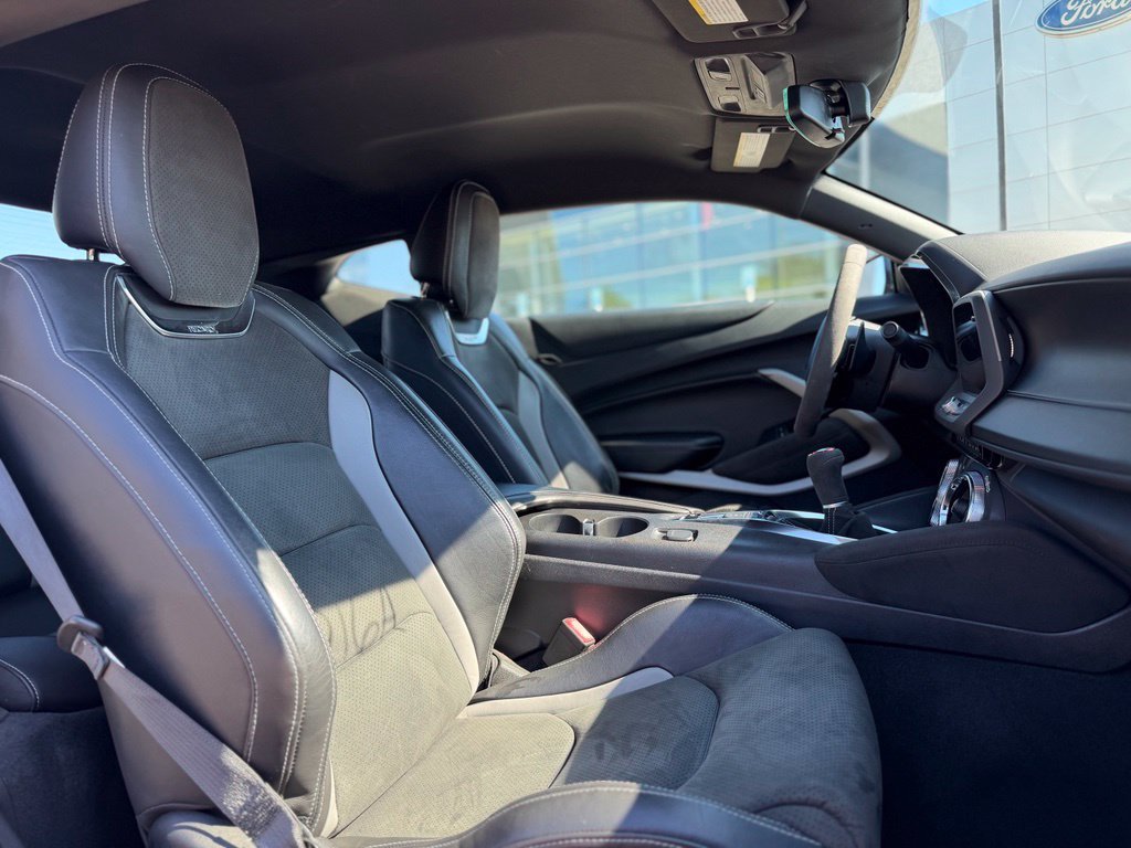 Used 2019 Chevrolet Camaro SS RWD image 10