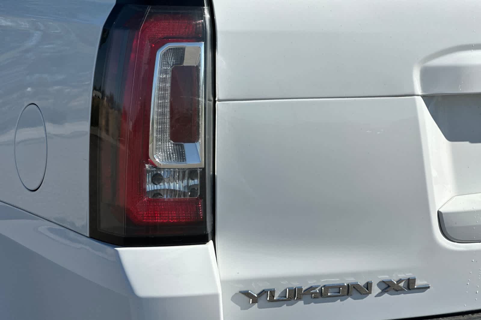 Used 2018 GMC Yukon XL SLT AWD/4WD image 28
