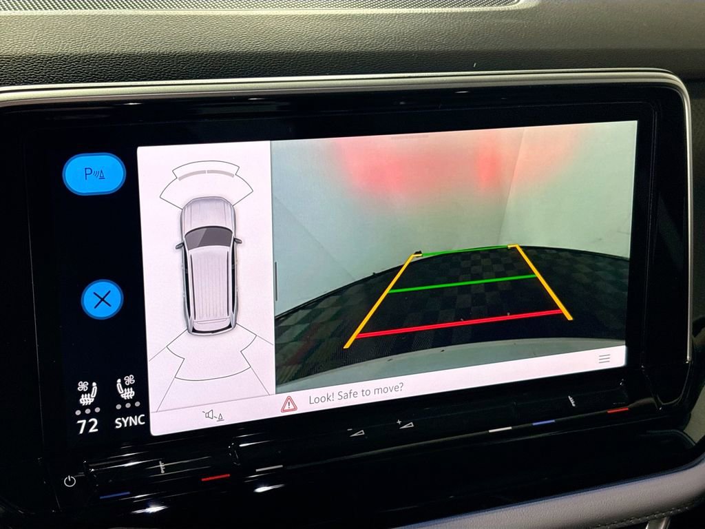 Certified 2025 Volkswagen Atlas Peak Edition SE AWD/4WD image 16