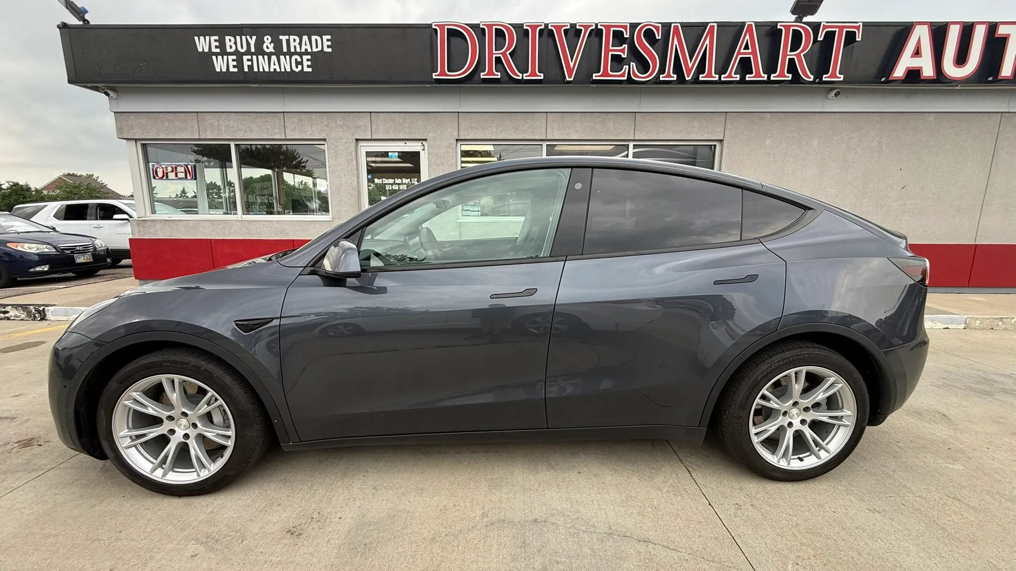 Used 2021 Tesla Model Y Long Range AWD/4WD image 5