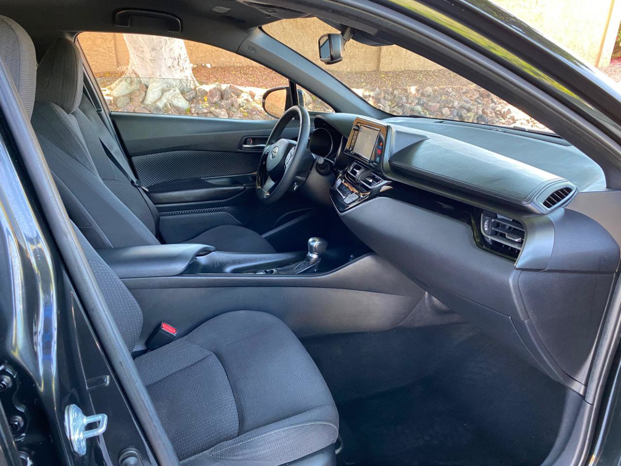 Used 2018 Toyota C-HR XLE FWD image 53