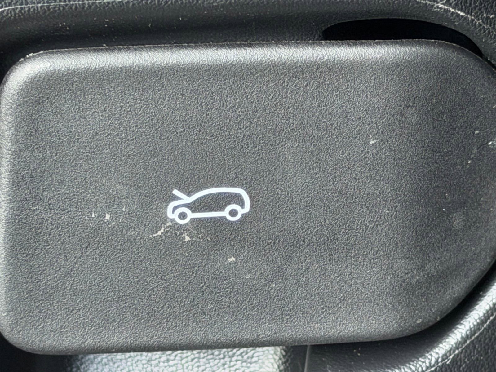 New 2026 Land Rover Range Rover Sport SV image 23