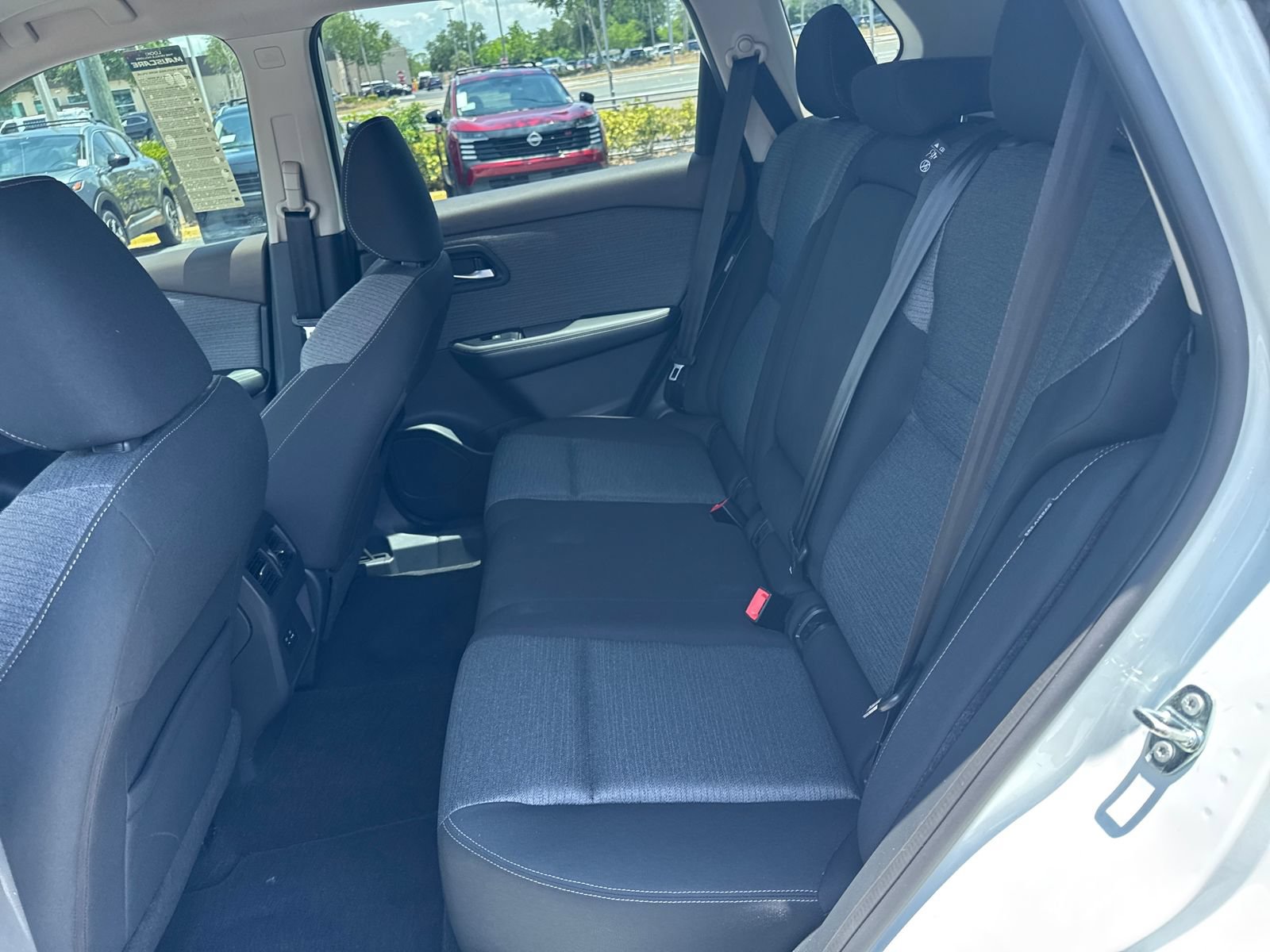Used 2021 Nissan Rogue SV FWD image 25