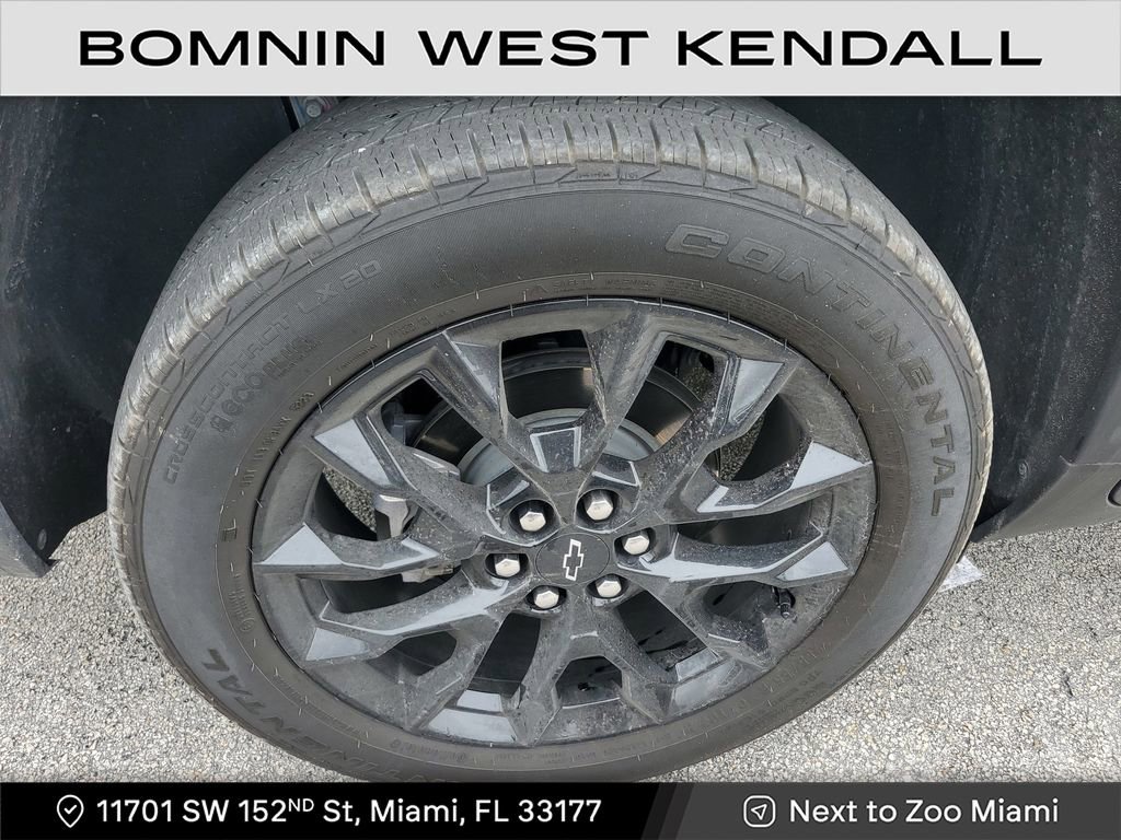 Used 2024 Chevrolet Traverse LS w/ Midnight/Sport Edition image 9