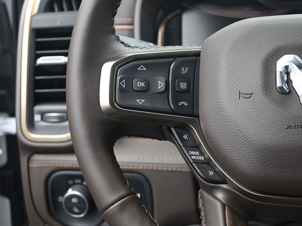 New 2025 RAM 1500 Limited image 30