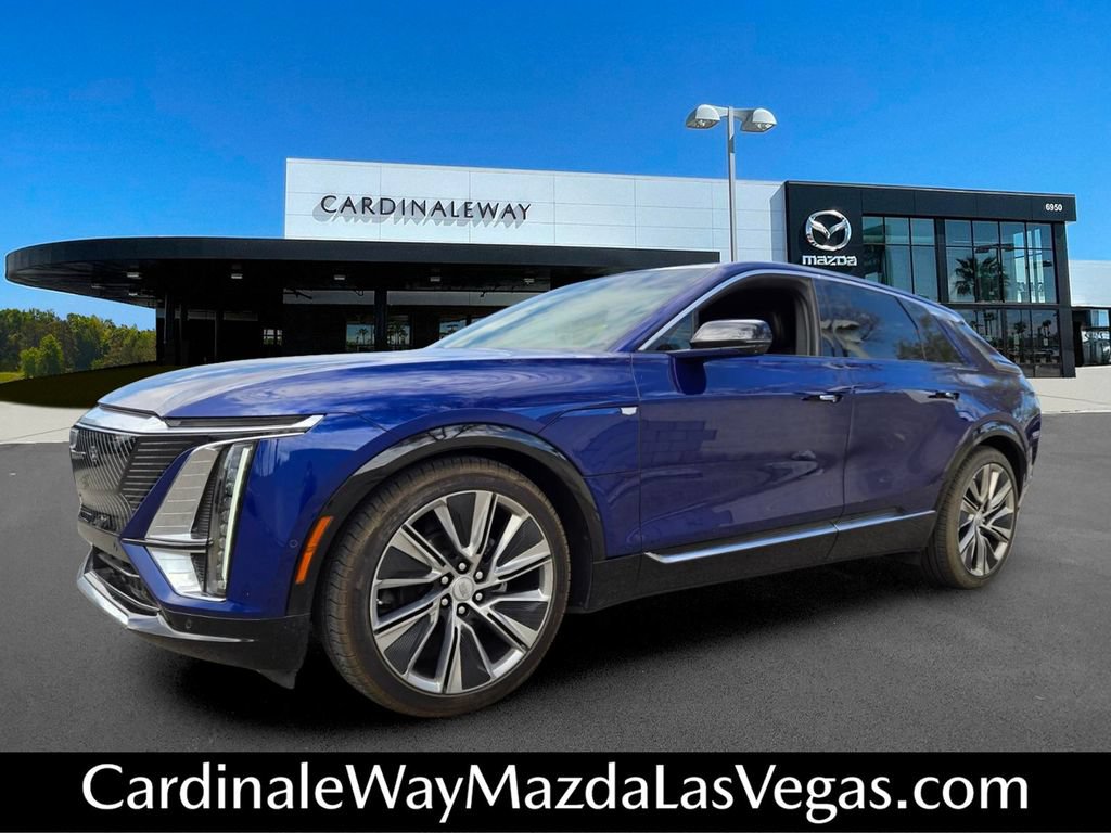 Used 2024 Cadillac Lyriq Luxury w/ LPO, Floor Liner Package AWD/4WD image 2