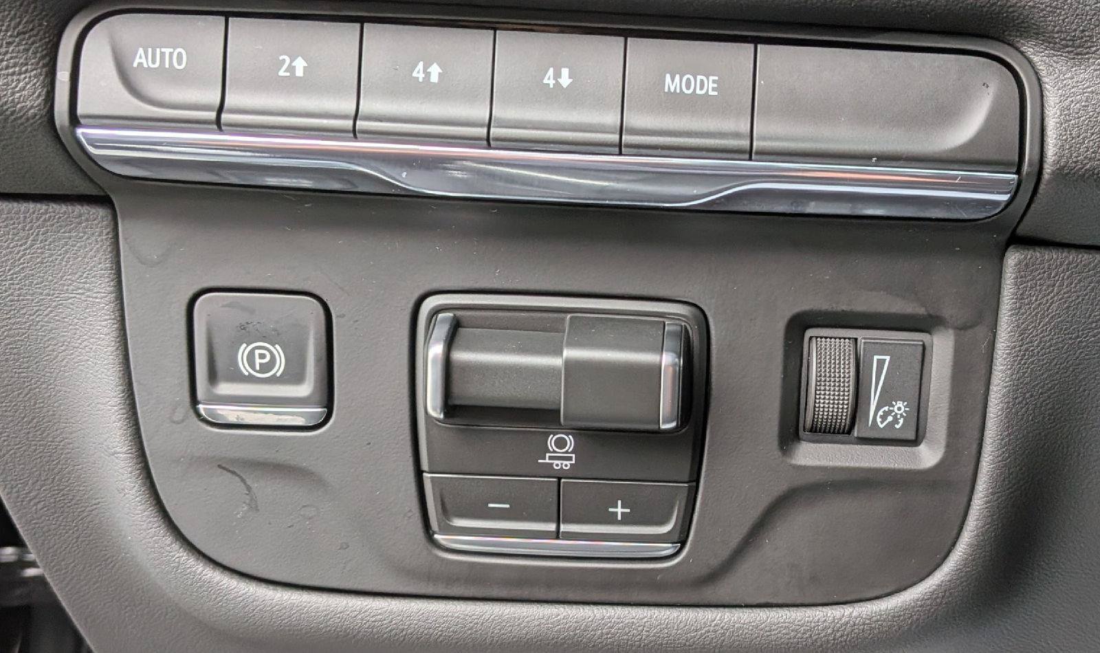 Used 2026 Cadillac Escalade Sport AWD/4WD image 16