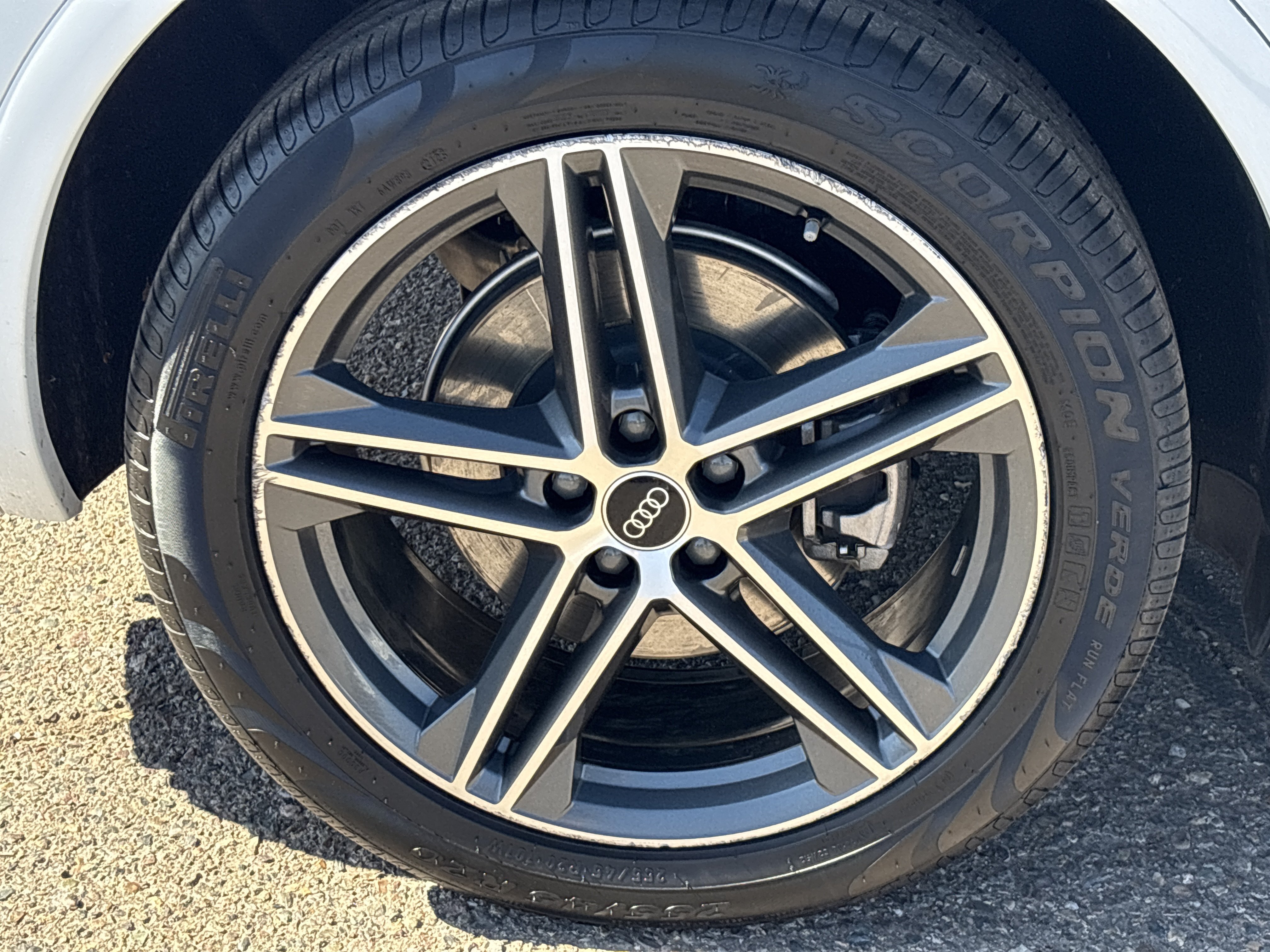 Used 2021 Audi Q5 e Premium Plus w/ Premium Plus Package AWD/4WD image 8