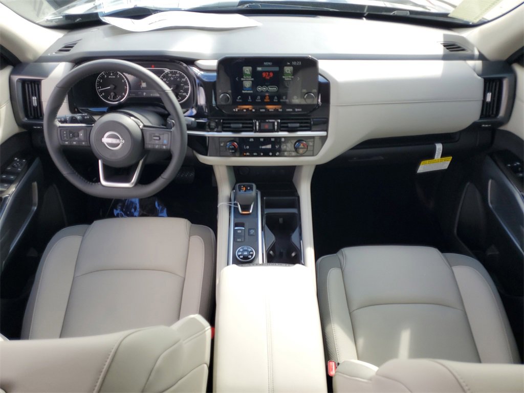 New 2025 Nissan Pathfinder SL image 7