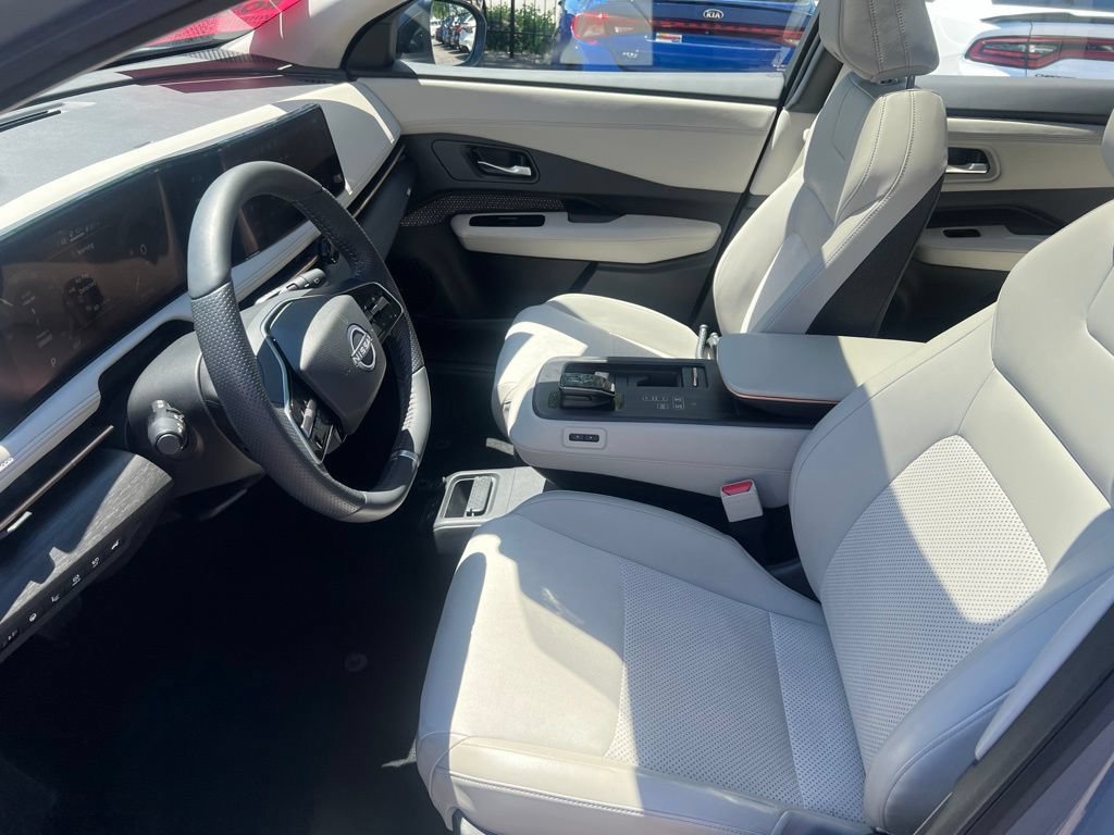 Used 2024 Nissan Ariya AWD image 4