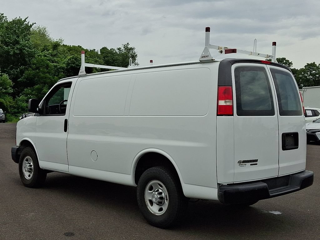 Used 2015 Chevrolet Express 2500 RWD image 4