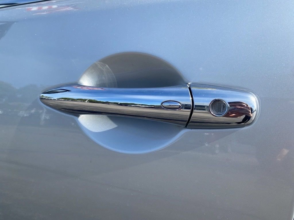 Used 2023 Nissan Armada SV image 13